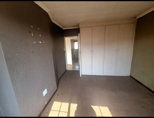 2 BEDROOM APARTMENT FOR SALE IN HEUWELOORD